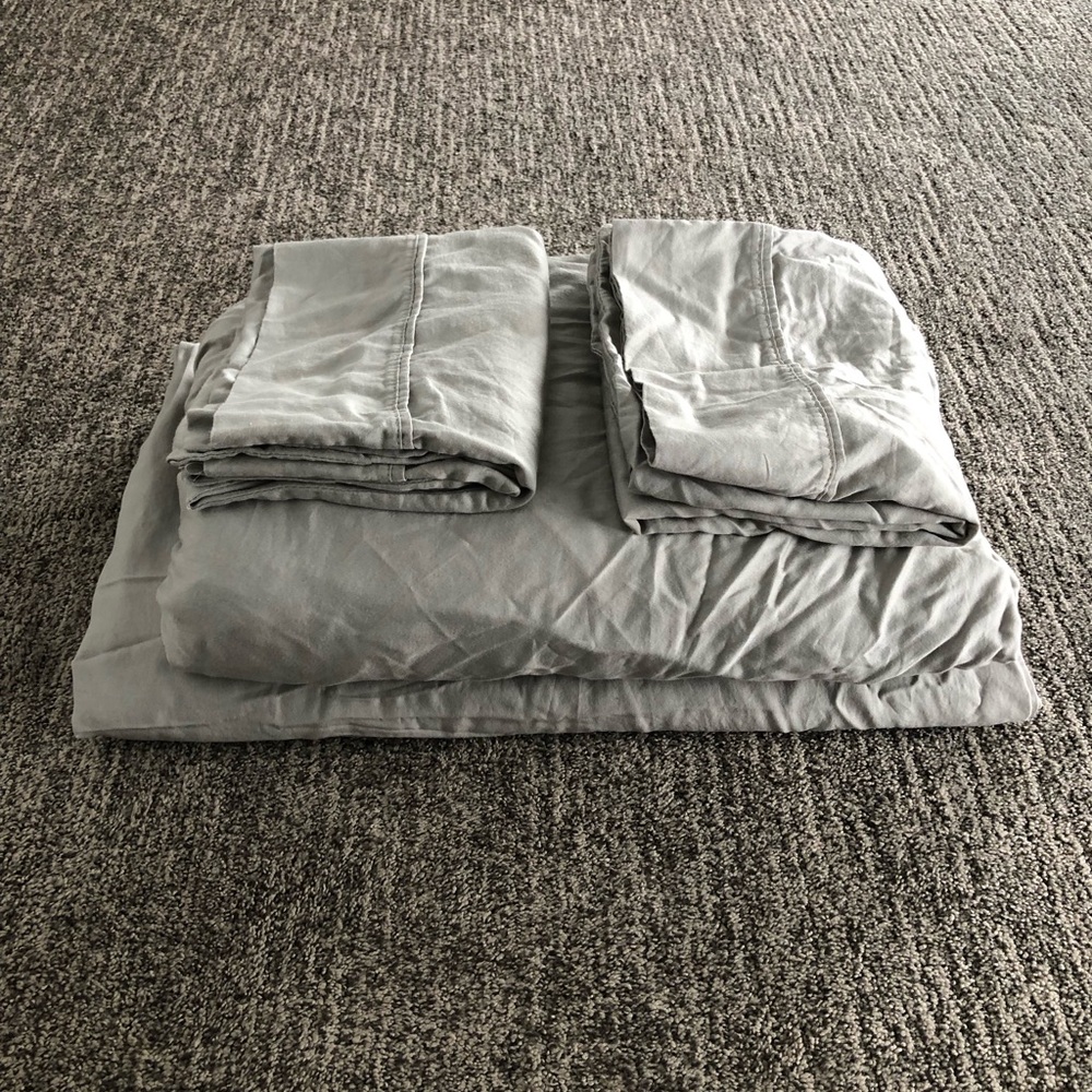 Jones New York Queen Size Sage Green Bedding Set NWOT